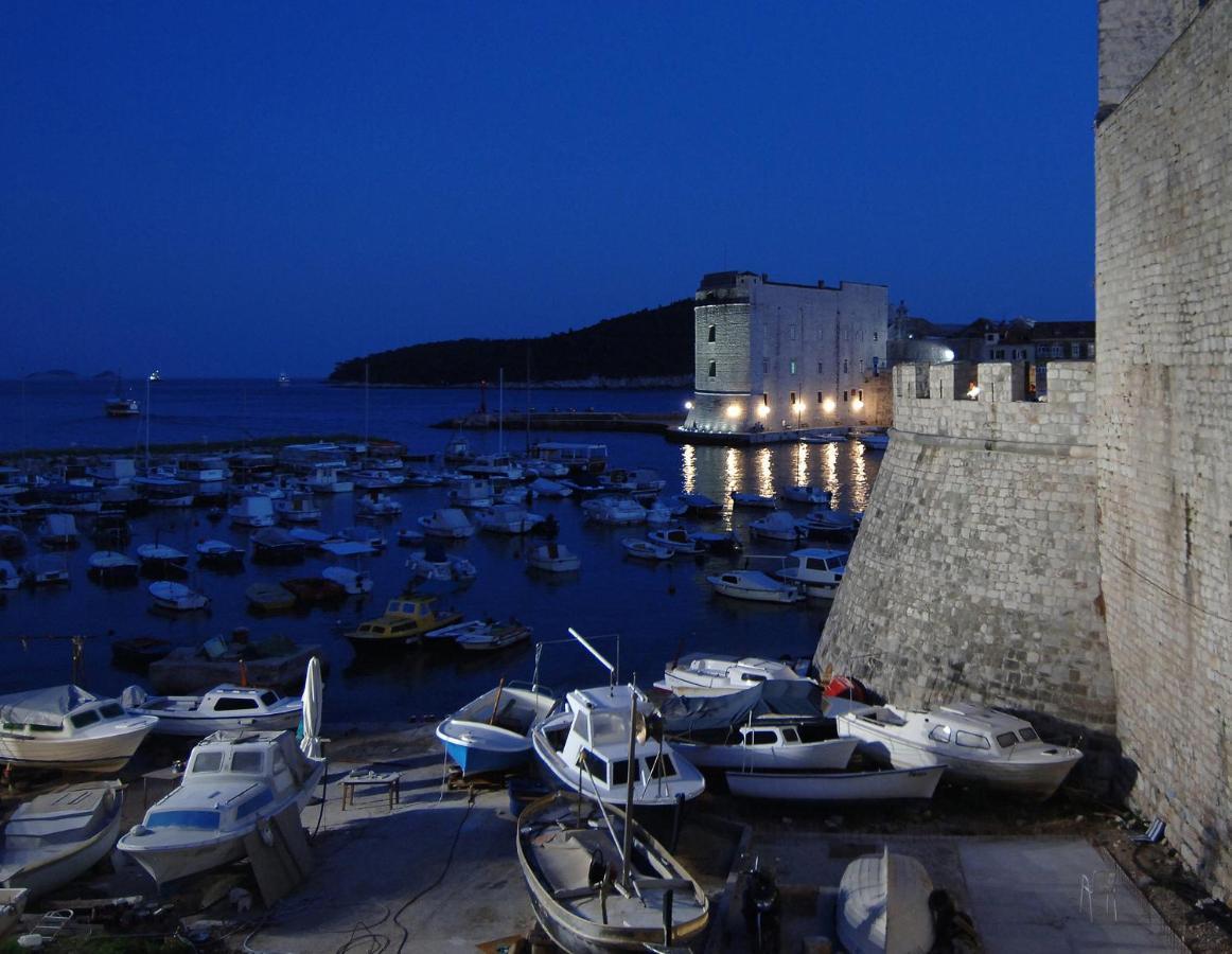 Lägenhet Throne Iv Dubrovnik